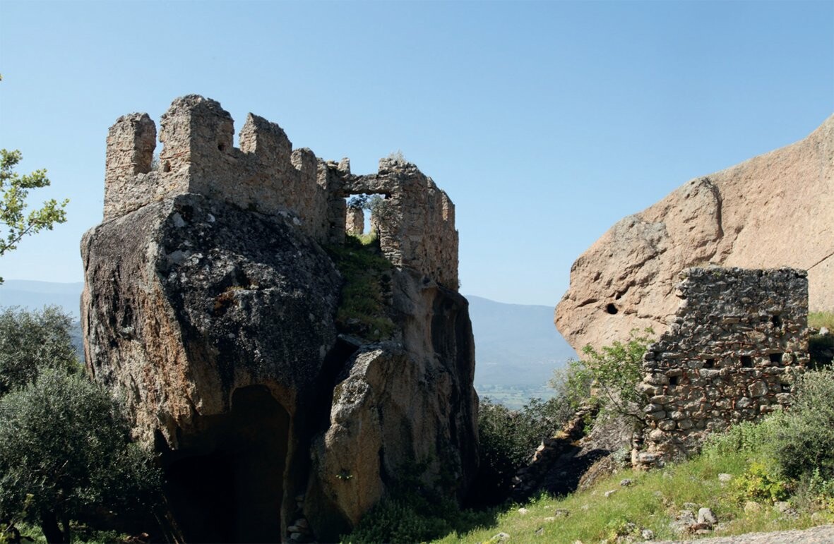 1.23. Λάτμος, μονή Κελλιβάρων, Αμυντικός πυργίσκος.